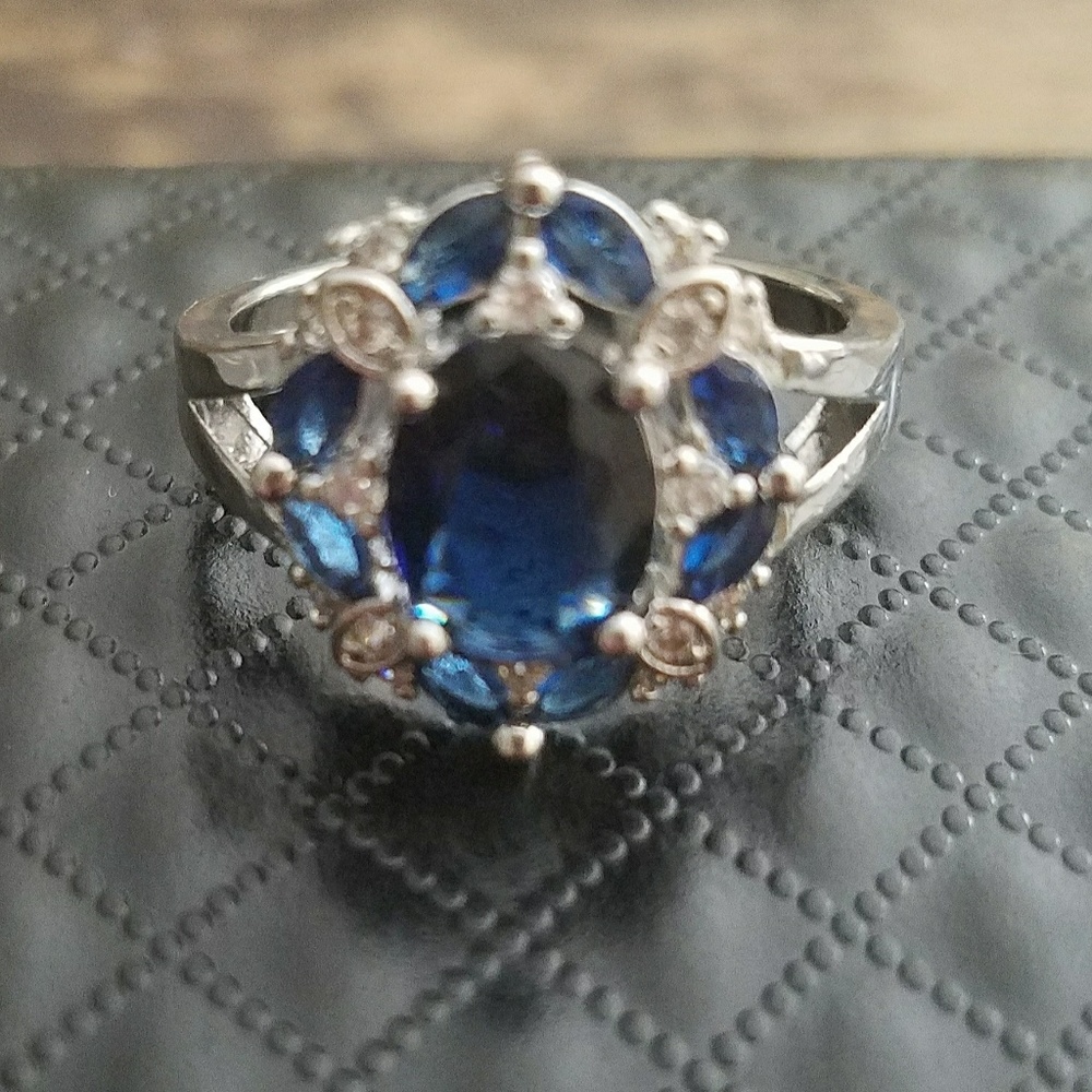 Sapphire 7 Stone Ring